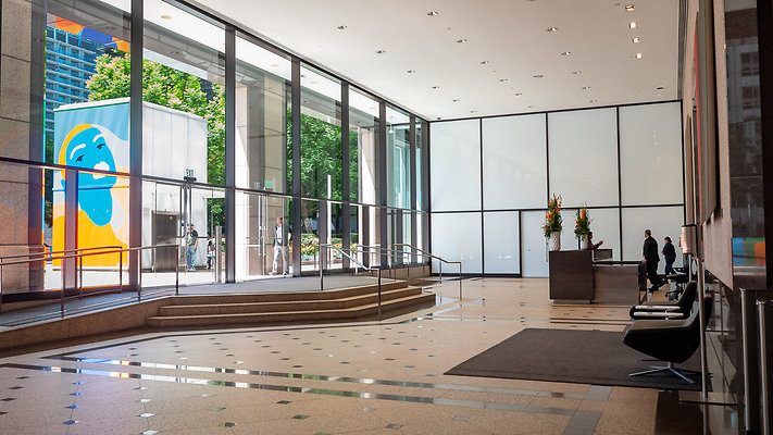 ErnstYoung Lobby-06