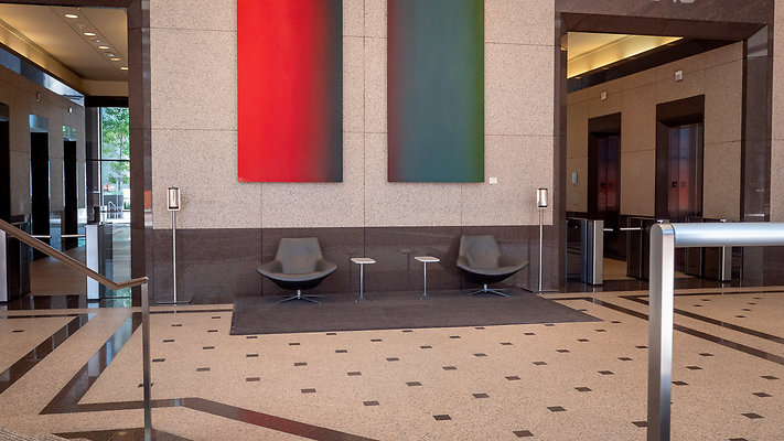 ErnstYoung Lobby-13