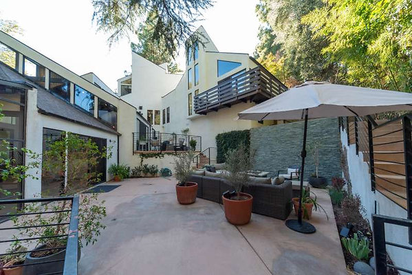 12359 patio 4