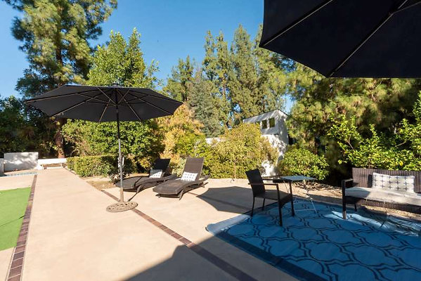 12359 patio 3