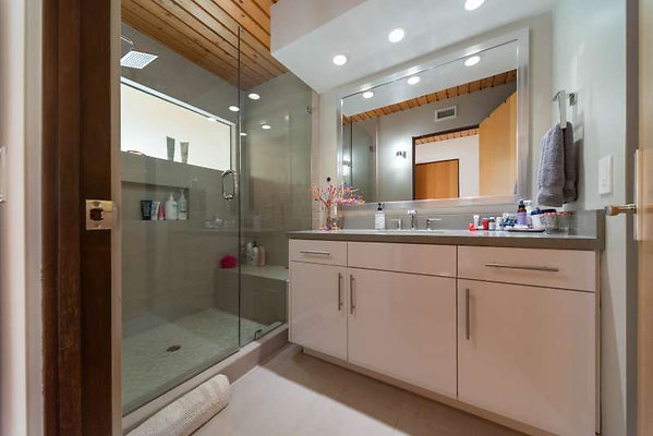 12359 bath 6