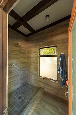 12359 bath 7