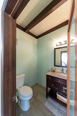 12359 bath 8