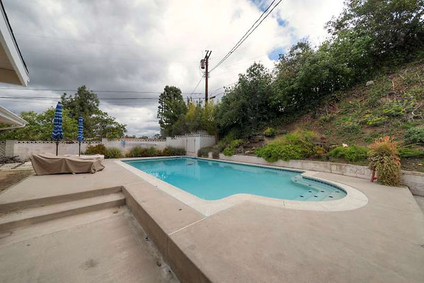 10946 pool 5