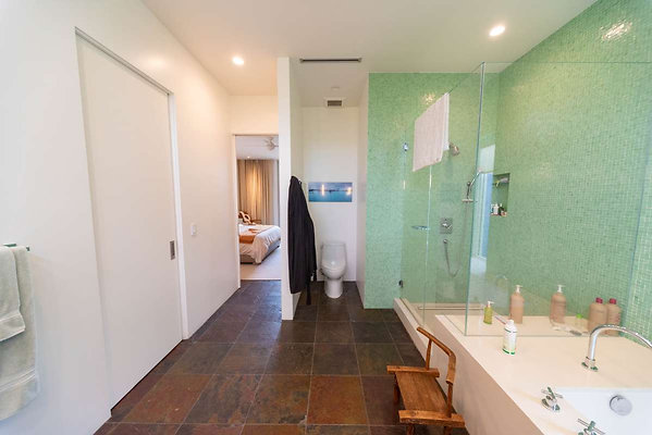 12633 bath 2