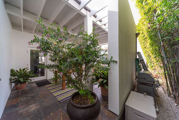 12633 patio 5