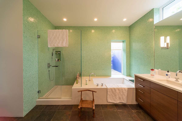 12633 bath 4