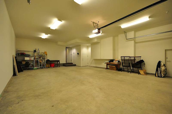 9789 garage 2