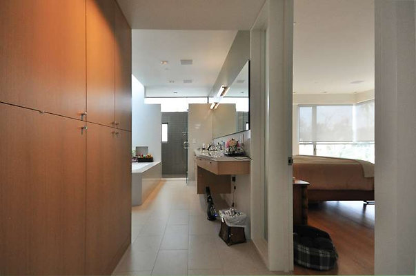 9789 bath 3