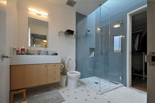 9789 bath 4