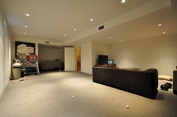 9789 basement 4