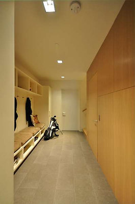 9789 closet 3