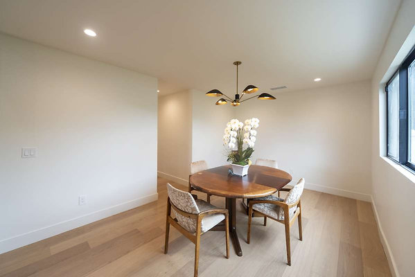13748 dining 4