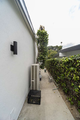 13748 side 1