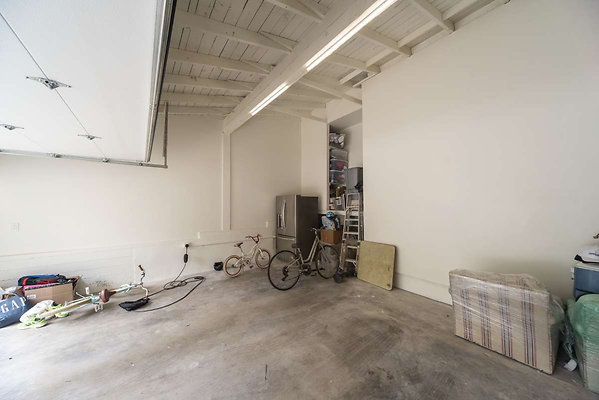 13748 garage 2