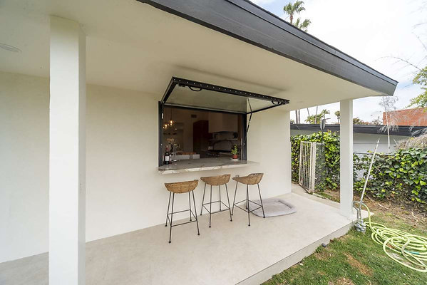 13748 patio 3