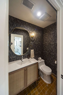 13748 bath 5