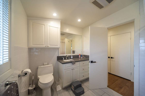 13748 bath 7