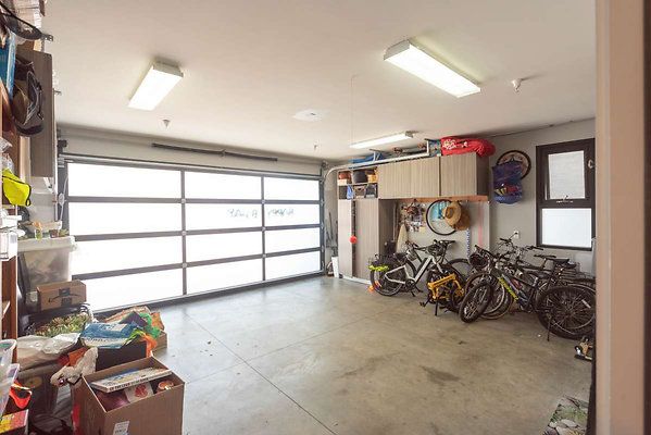 12957 garage 1