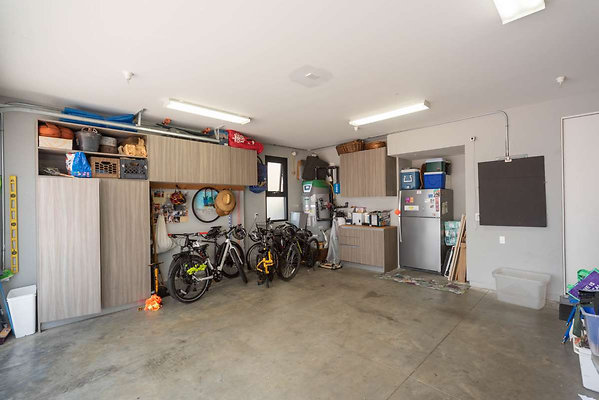 12957 garage 3