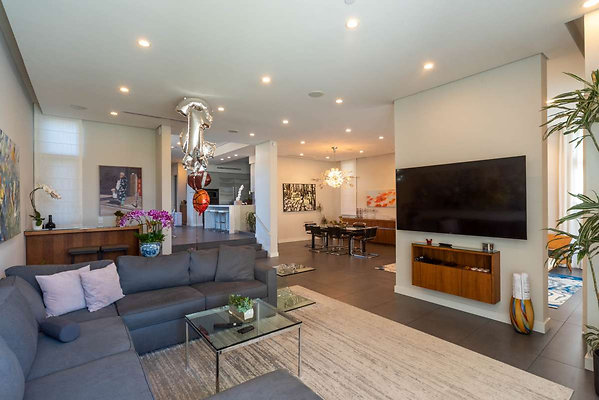 12957 living 4