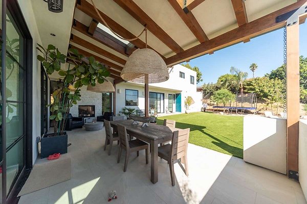 13917 patio 3
