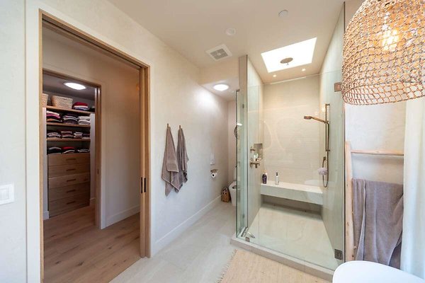 13917 bath 3
