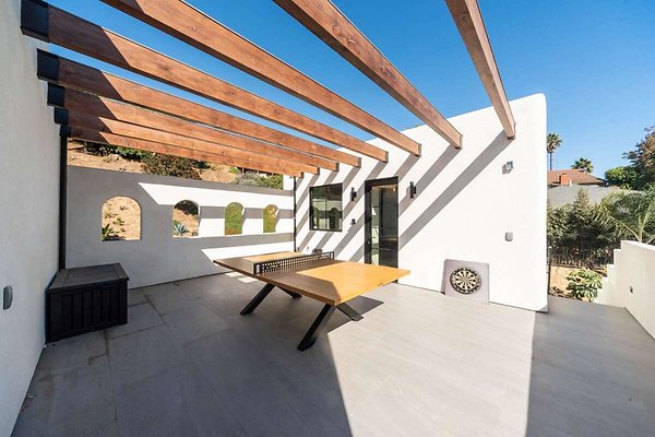 13917 balcony 2
