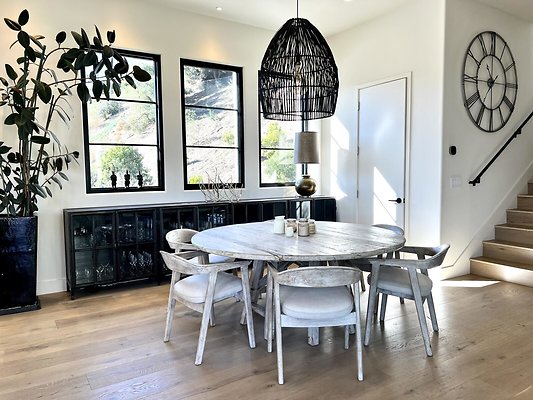 13917 dining 1