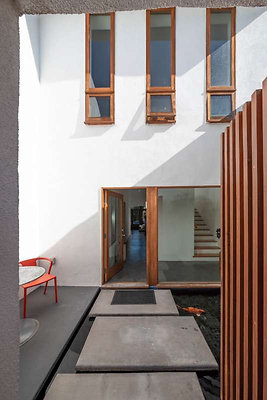 11413 porch 2
