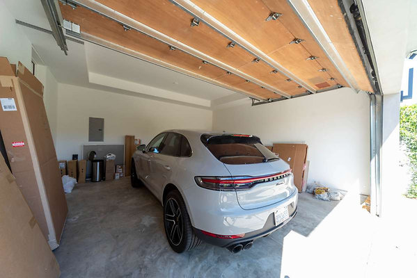 12665 garage 4
