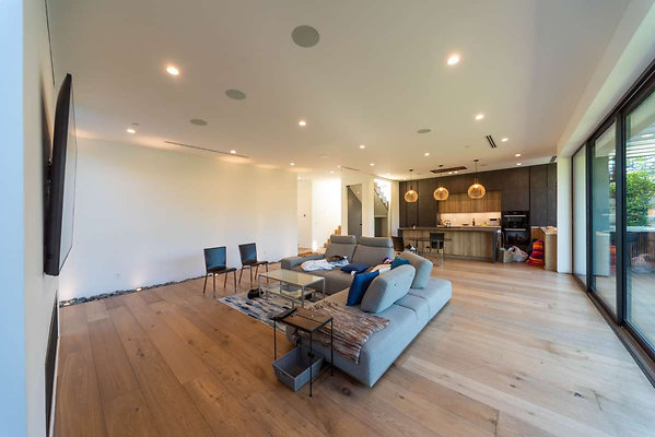 12665 living 4