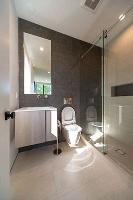12665 bath 7