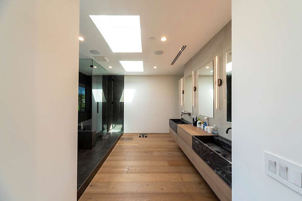 12665 bath 5