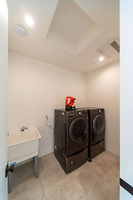 12665 laundry 1