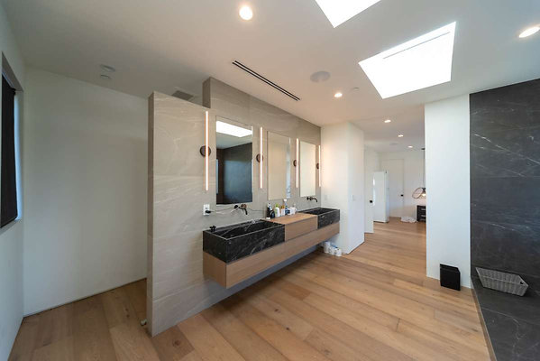12665 bath 2