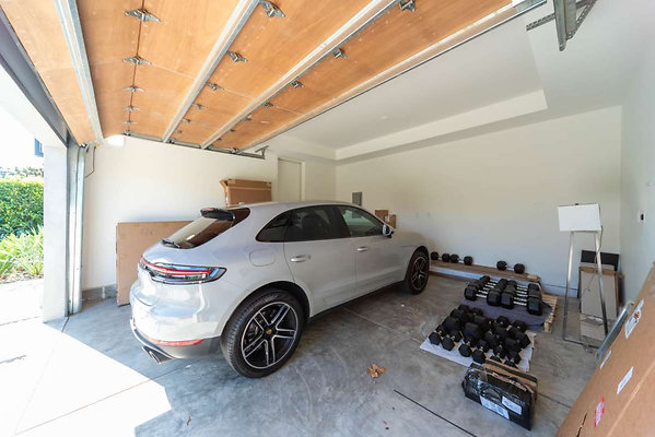 12665 garage 3