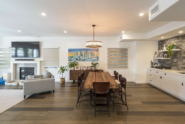 13617 dining 3
