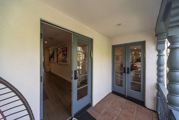 13617 balcony 2