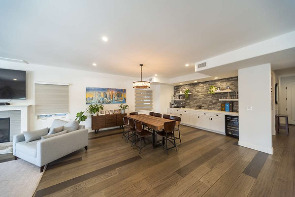 13617 dining 4