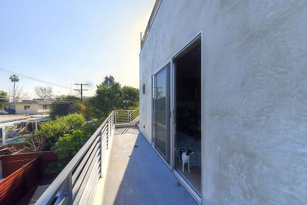 10860 balcony 7
