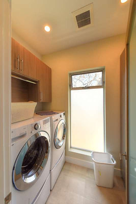 10860 laundry 1