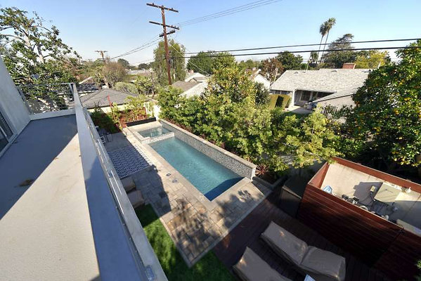10860 balcony 9