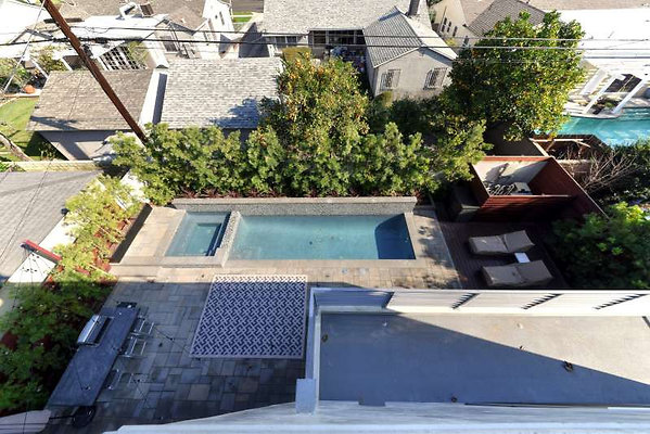 10860 pool 4