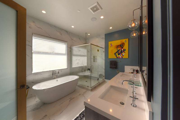 10860 bath 4