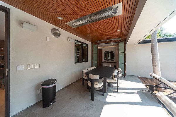13847 patio 7