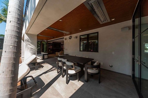 13847 patio 6
