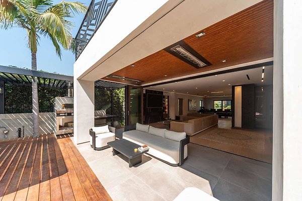 13847 patio 2