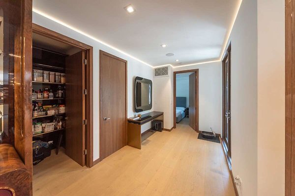 13847 hall 1