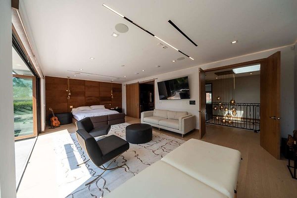 13847 bed 1